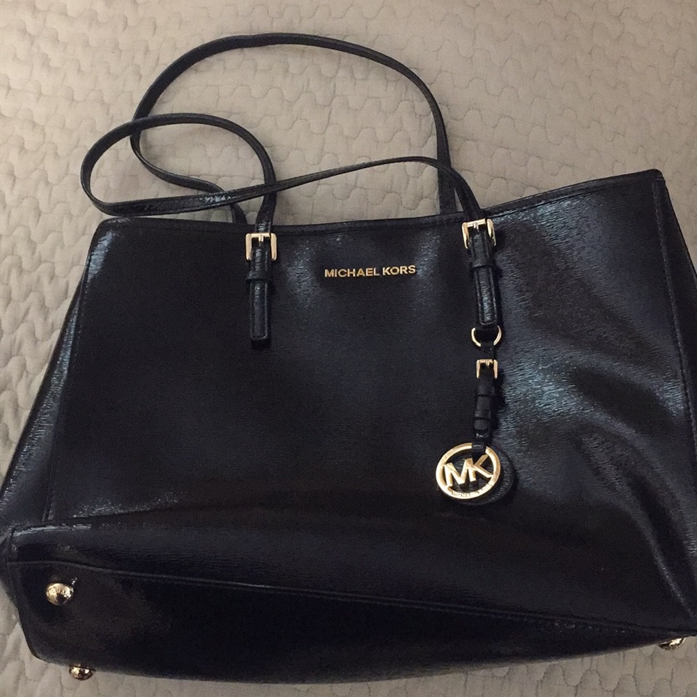 Shiny black Michael Kors Purse